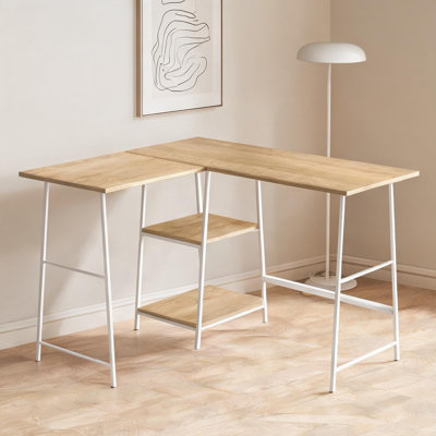 Bureau d'ordinateur en L avec tablettes ouvertes, stratifié naturel clair et métal blanc, L 47,25 po, poste de travail en coin pour le bureau à domicile