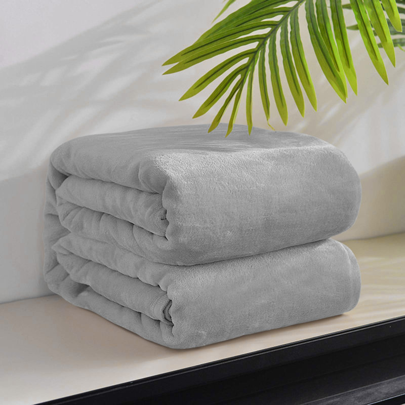 Ultra-Soft Fleece Blanket - Plush Warm Bed & Sofa Throw for All-Season Comfort, Silver, King (200cm x 240cm)