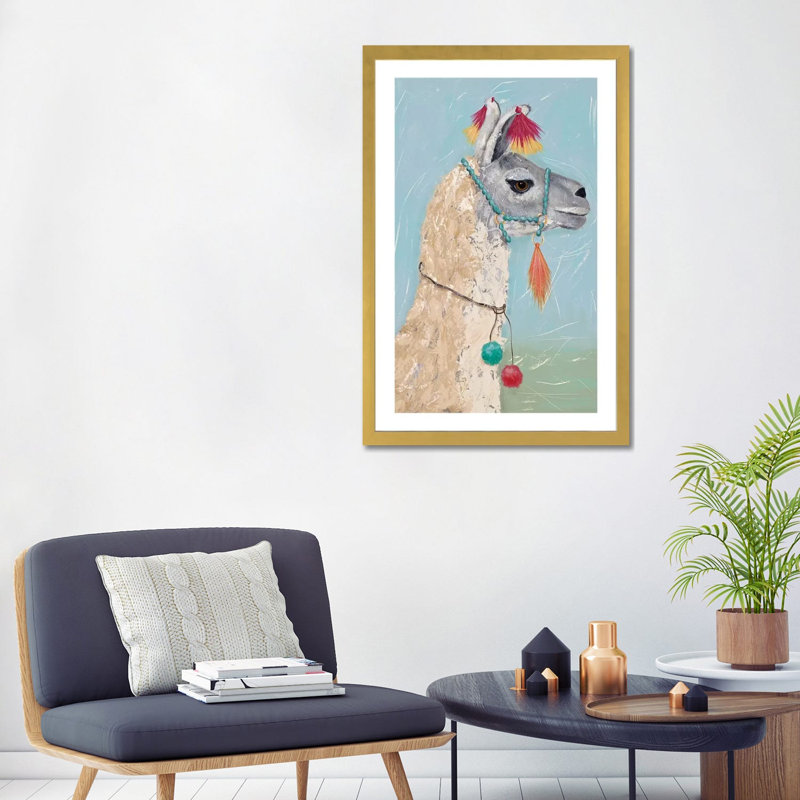 «Painted Llama II» par Jade Reynolds - reproduction, Papier encadré doré, Blanc, H 32 po x l 24 po x P 1 po