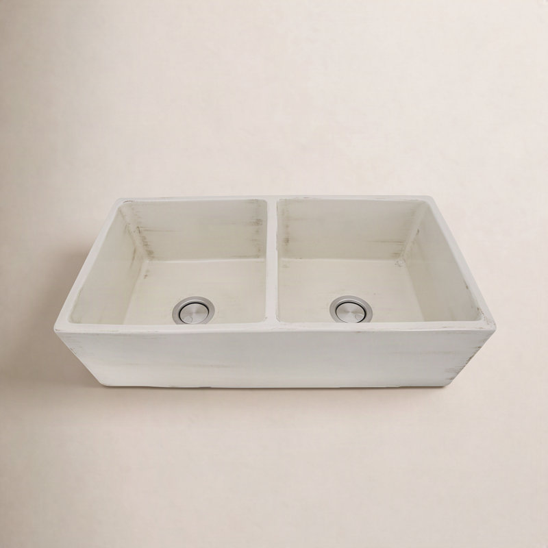 Vineyard 33" L x 18" W Double Basin Farmhouse Kitchen Sink, Shabby Straw