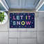 Tapis de porte pour l'extérieur imprimé de couleur mauve Let It Snow, par Emily Cromwell, 18 po x 30 po