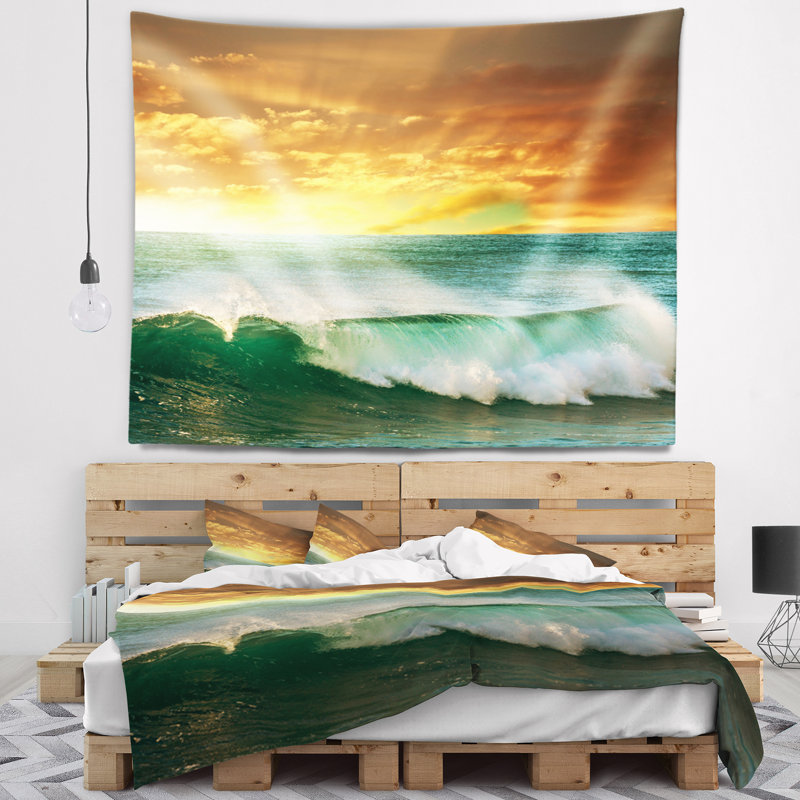 Plage, tempête, vague blanche et tapisserie bleue, H 32 po x l 39 po