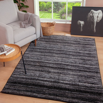 Tapis gris foncé