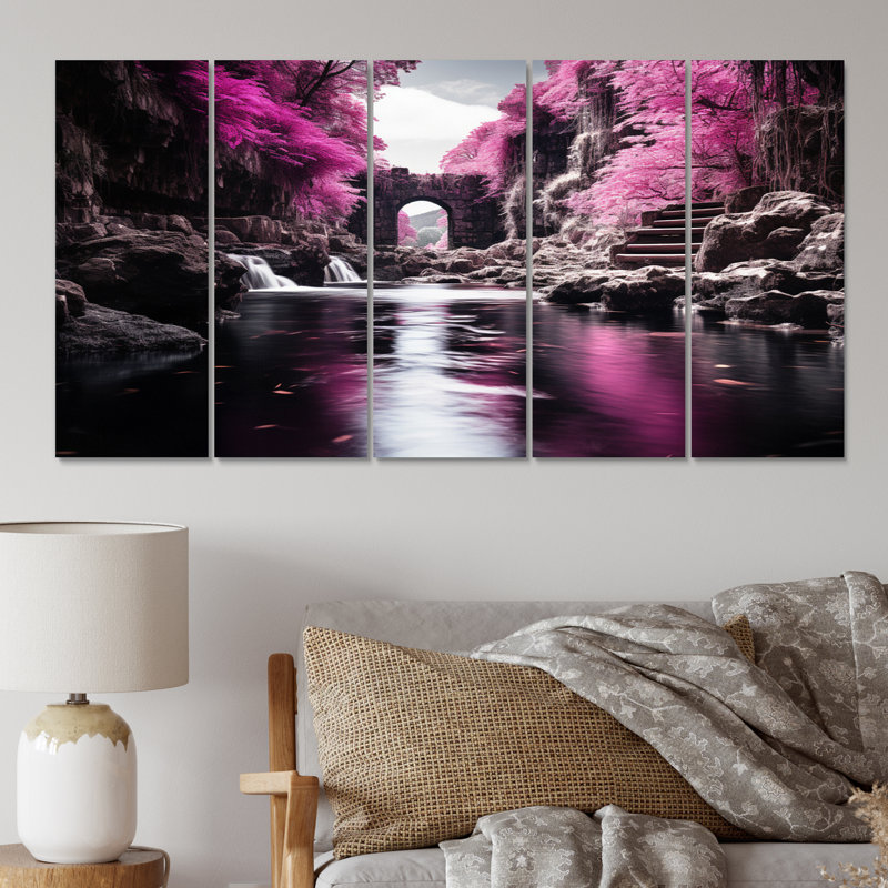 «Pink Tree Waterfall Uncharted Journey II», impression sur toile de paysages - 5 panneaux égaux