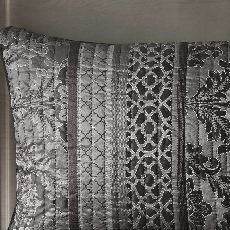 Courtepointe grise 6 pièces double / grand, 3 coussins décoratifs, matériau lavable à la machine en gris
