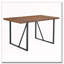Table de salle à manger rectangulaire avec un dessus spécialement texturé et des pieds en métal noir-121087047