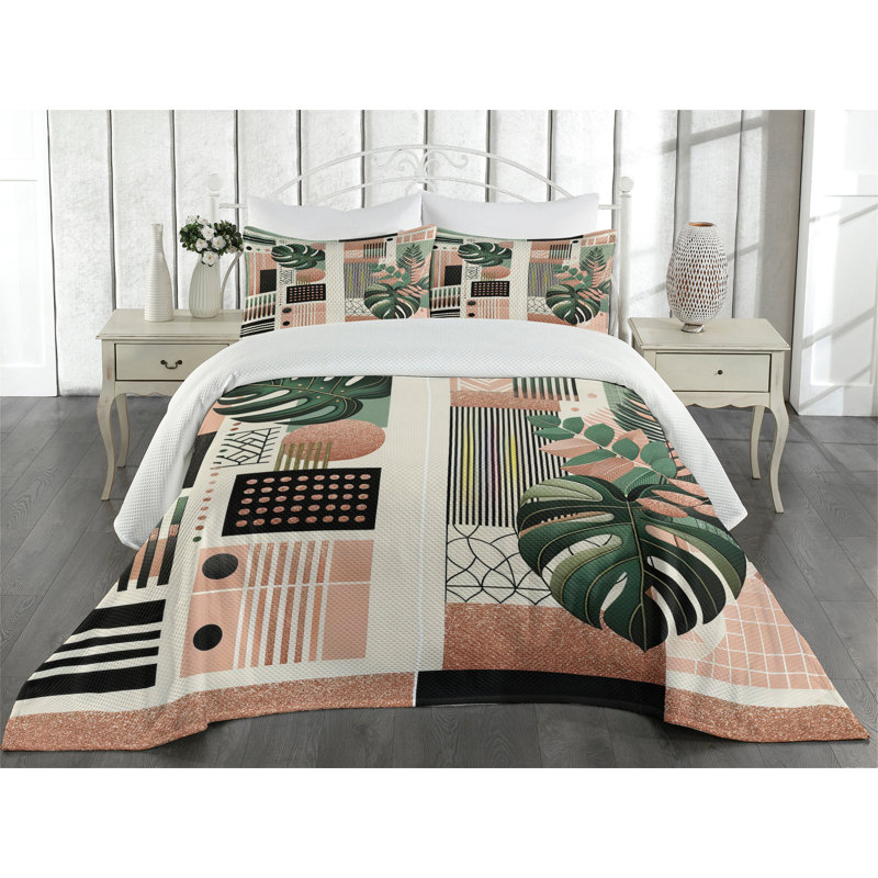 Floral Coverlet, Queen Coverlet + 2 Standard Shams