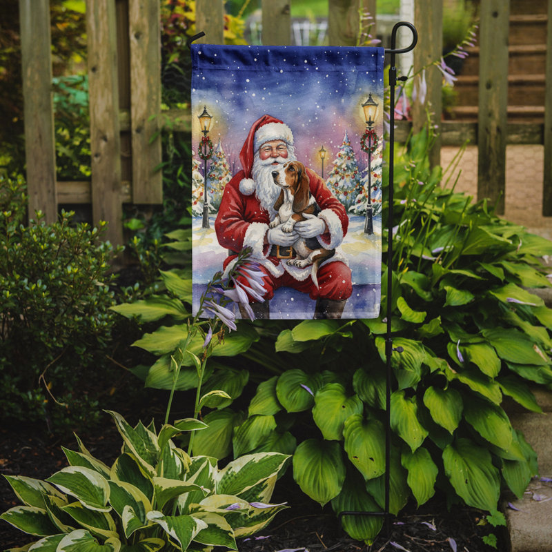 Basset hound avec le drapeau du jardin du père Noël, Taille du jardin, Basset hound