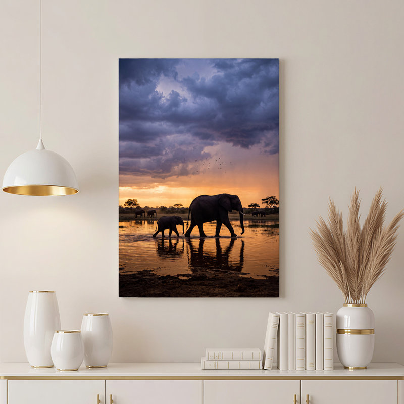 Silhouette d'éléphants marchant dans l'eau dorée, art mural, H 24 po x l 16 po