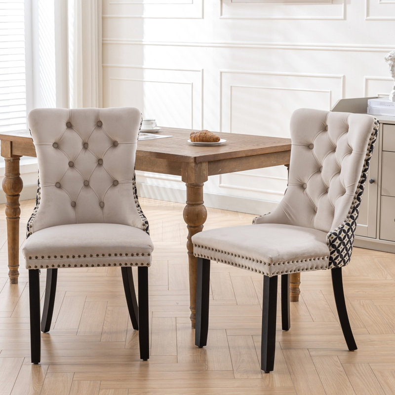 Chaises de salle à manger rembourrées en velours 2 pièces, couleur beige, pieds en bois massif, confortables pour une utilisation sur 2 pièces, espace moderne