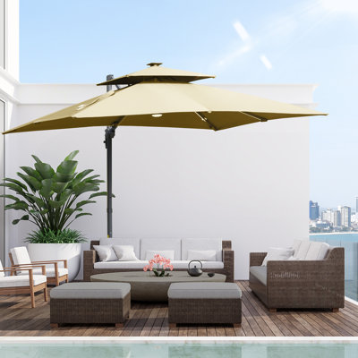 Parasol de patio en porte-à-faux de 10 pi avec lumières DEL solaires et banque d'alimentation Outsunny
