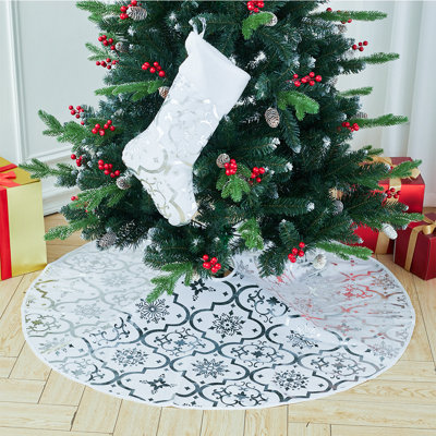Dylon Tree Skirt