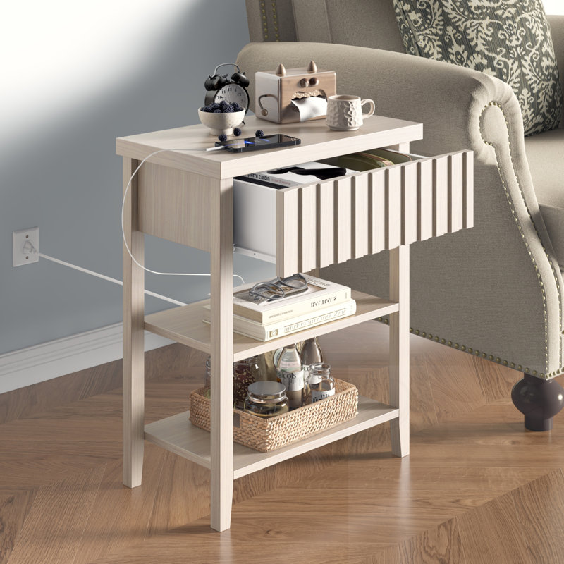 Table de chevet cannelée avec station de charge et tiroir et 2 tablettes ouvertes, Beige