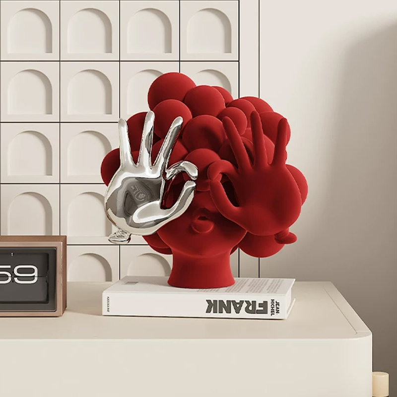 Objet décoratif en résine rouge argentée de forme libre, Red