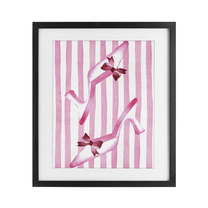 Bow Heels on Pink Stripes, reproduction encadrée sous verre, design par Camila Juncos, H 16 po x l 13 po, Cadre noir minuit