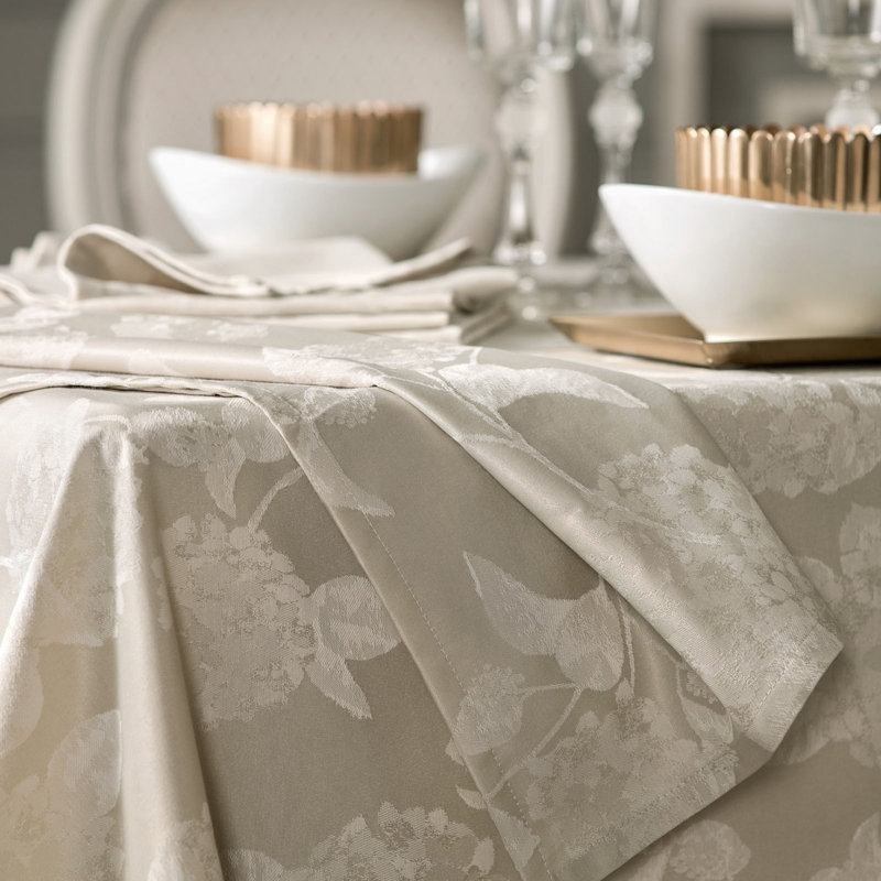 Table Linen Hydrangea