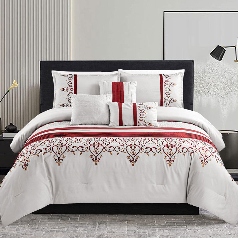 Ring Stitch Floral Comforter, Queen