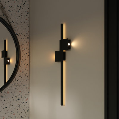 Iron Wallchiere