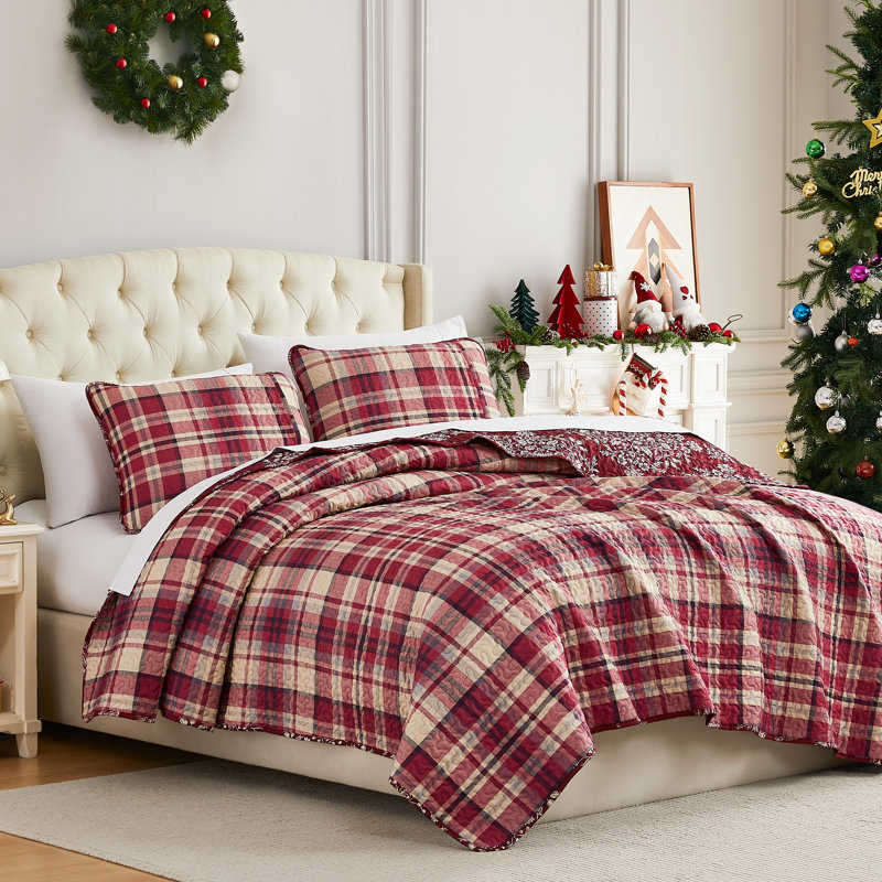 Southshore Fine Linens Christmas Carol Reversible Quilt Set, 100 GSM Double-Brushed Microfiber Holiday Bedding, 1 Quilt and 2 Pillow Shams, Full / Queen