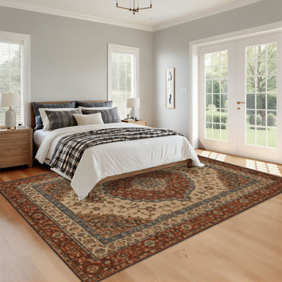 Tapis lavable 240 x 300 cm, style traditionnel, à poils courts, avec envers antidérapant en TPE et motif central orné. Parfait pour le salon, la chambre à coucher, la salle à manger et le bureau à domicile.