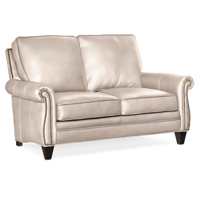 Causeuse à accoudoirs roulés en cuir véritable 65 po