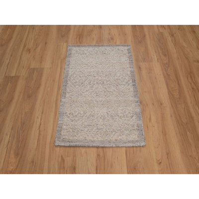 2 pi x 3 pi 1 po brun castor, motif moderne panaché, laine naturelle non tissée, tissage plat empilé, ton sur ton, texturé, noué à la main, échantillon, tapis, tapis oriental