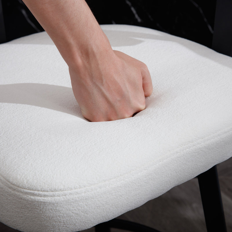 Tabouret de comptoir rembourré l 21,75 po avec repose-pieds en métal, Blanc