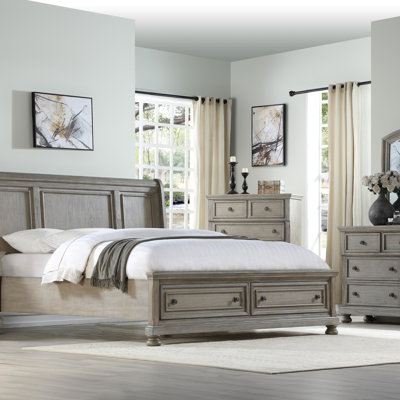 Commode 5 tiroirs gris antique avec beaucoup de rangement, parfaite pour organiser et rehausser n'importe quelle chambre ou espace de vie.