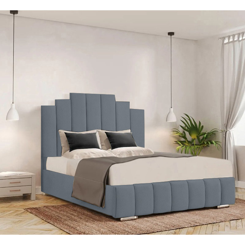 Chazlynn Upholstered Bed, King (5'), Charcoal