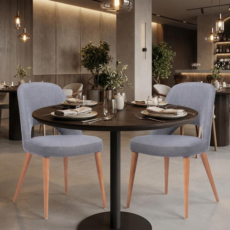 Ensemble de deux chaises de salle à manger d'appoint en tissu gris et marron et bois massif, dossier partiellement ouvert