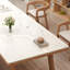 Table de salle à manger spacieuse haut de gamme-124954805