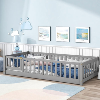 Lit plateforme avec clôture et porte pour enfants Finka