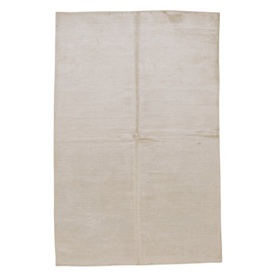 Hand Knotted Area Rug in White And Cream