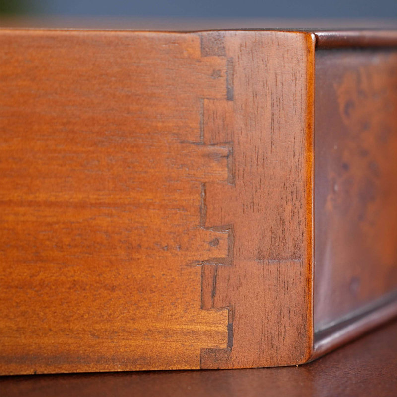 Bureau Burled