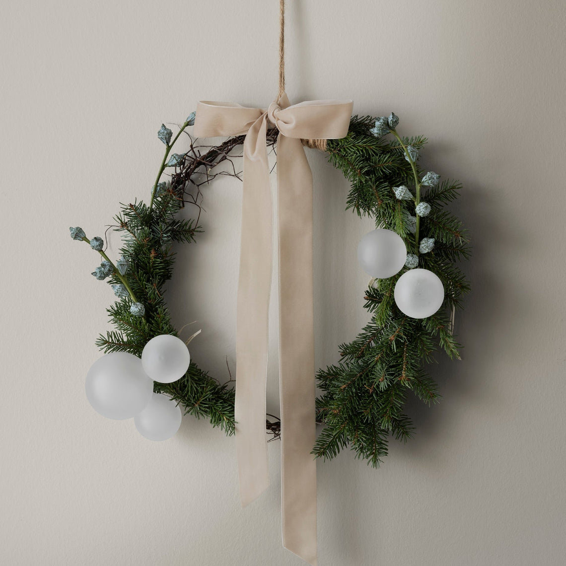 JUHLA 3" Glass Bauble, Cream