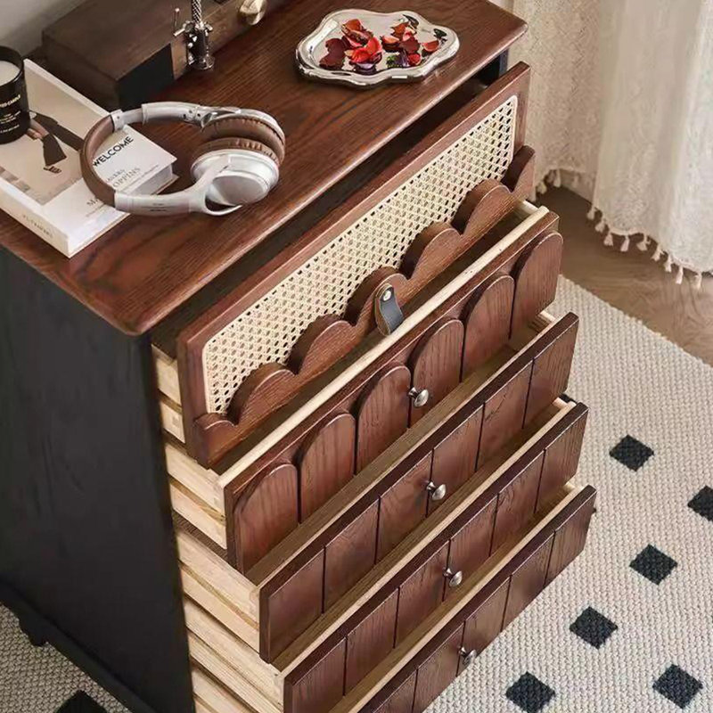 Armoire d'appoint en rotin haut de gamme de style rétro, Brun
