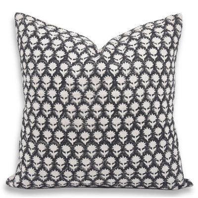 Housse de coussin élégante faite à la main avec coussin en lin doux