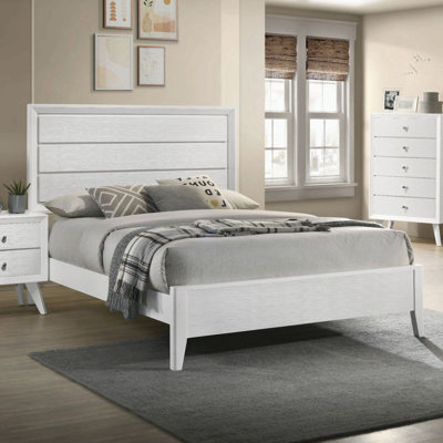 Cadre de lit en bois blanc