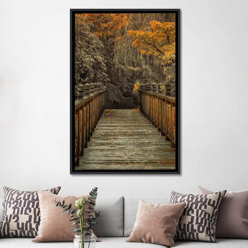 «Across the Bridge» par Don Schwartz - Estampe numérique sur toile tendue avec châssis, H 26 po x l 18 po x P 1,5 po