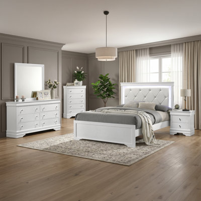 Mylhana Upholstered Standard Bedroom Set