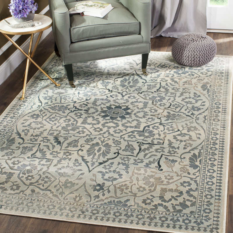 Tapis floral crème / bleu clair, Rectangle 4 pi x 5 pi 7 po
