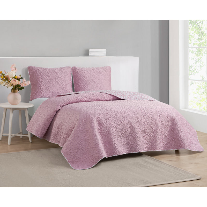 Valerie 3 Piece Reversible Quilt Set, King Quilt + 2 King Shams, Pink