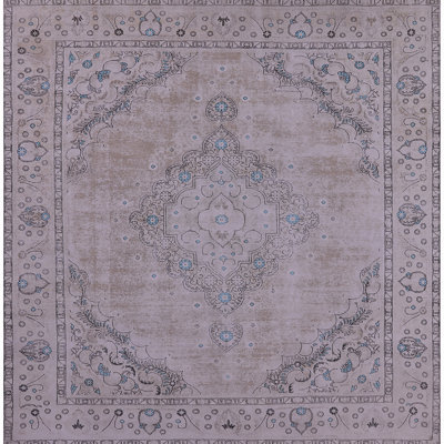 Tapis oriental gris