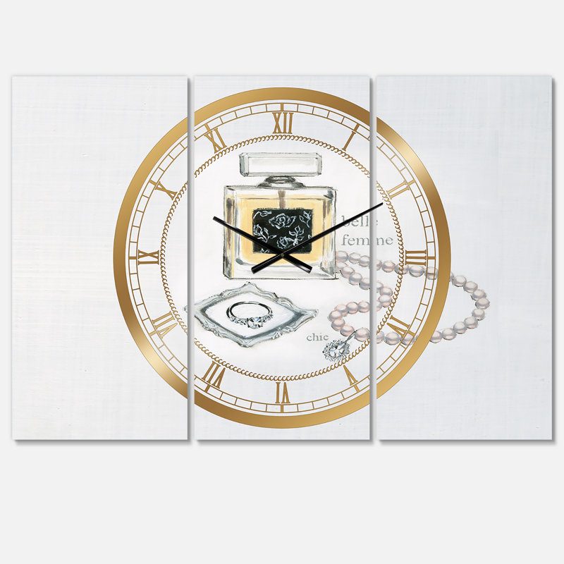 Parfum Glam Bathroom I - Horloge murale traditionnelle