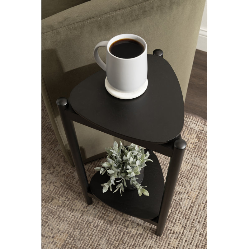 Table d'appoint à niveaux triangulaire Knowlton, Noir, Noir, Noir