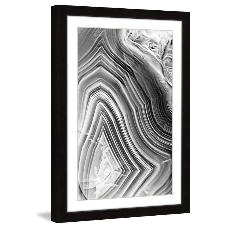 « kola gorge », peinture sur toile encadrée, H 36 po x l 24 po x P 1,5 po, Cadre noir, gris