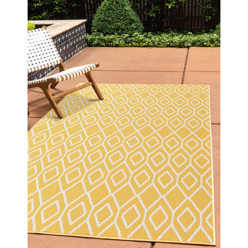 Geometric Indoor / Outdoor Area Rug, Rectangle 183 x 274cm