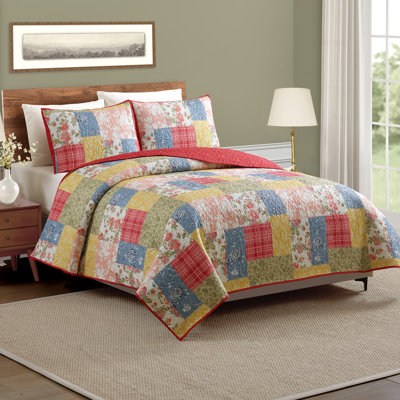 Farmhouse Florals Patchwork Printed Quilt Set