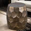 Table d'appoint au fini doré Alaizah, 18 po x 21 po, style martelé à la main, utilisation polyvalente dans une base en aluminium lustré, hexagonale, convient à divers styles de décoration
