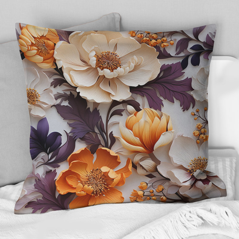 Coussin décoratif à imprimé floral beige et mauve, H 18 po x l 18 po